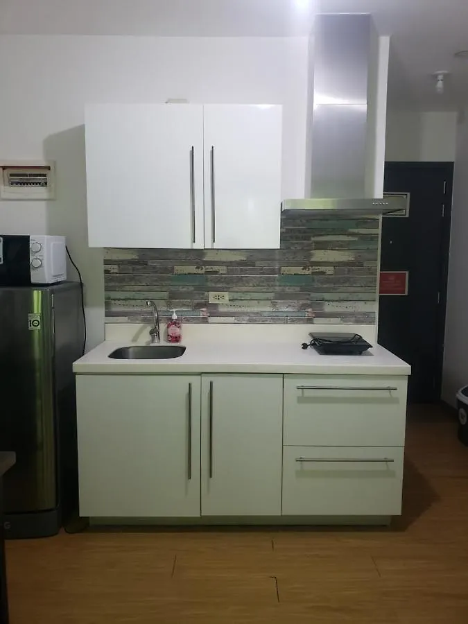 Sutherland Tower Acqua Private Residences Mandaluyong 0*,
